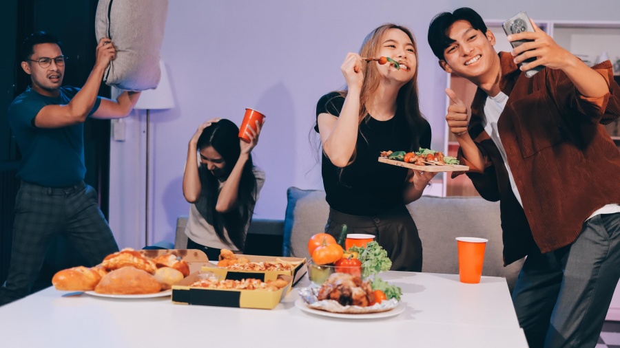 “Dazi” Socializing